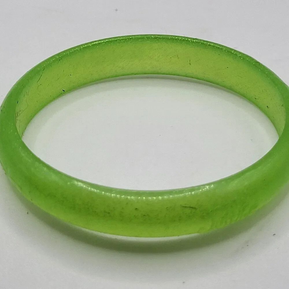 Vintage 90s "Justice" Green Acrylic Bangle Bracelet Small 2.25in dia
